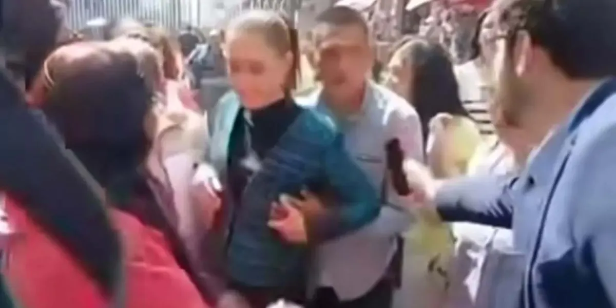 Así ocurrió el momento en que un tipo toquetea y acosa a la Presidenta Claudia Sheinbaum