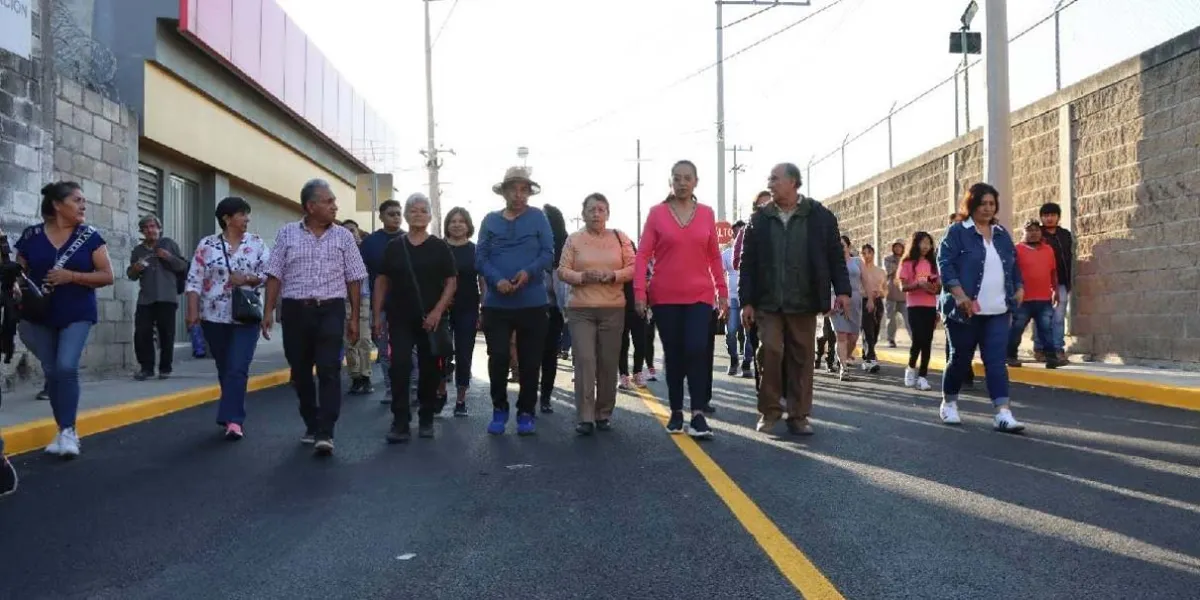 Atlixco rehabilita vialidad clave hacia Tianguismanalco; obra beneficia a más de 3 mil habitantes