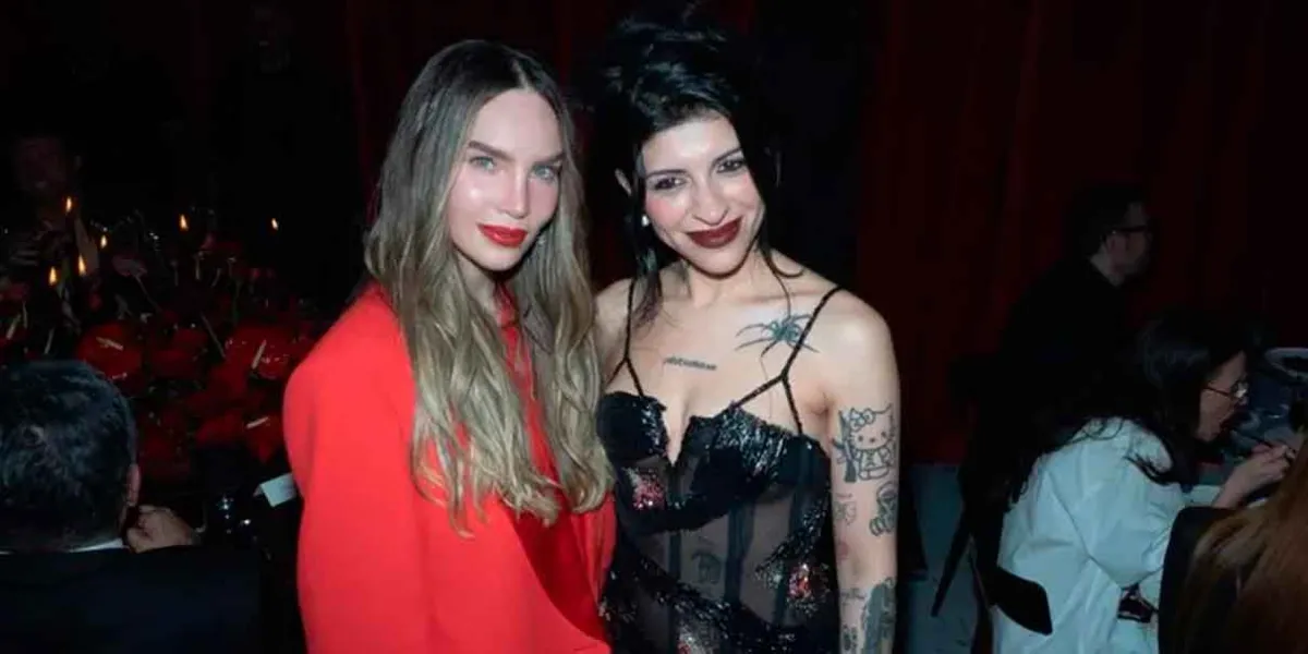 Encuentro inesperado durante la gala GQ. Belinda y Cazzu juntas