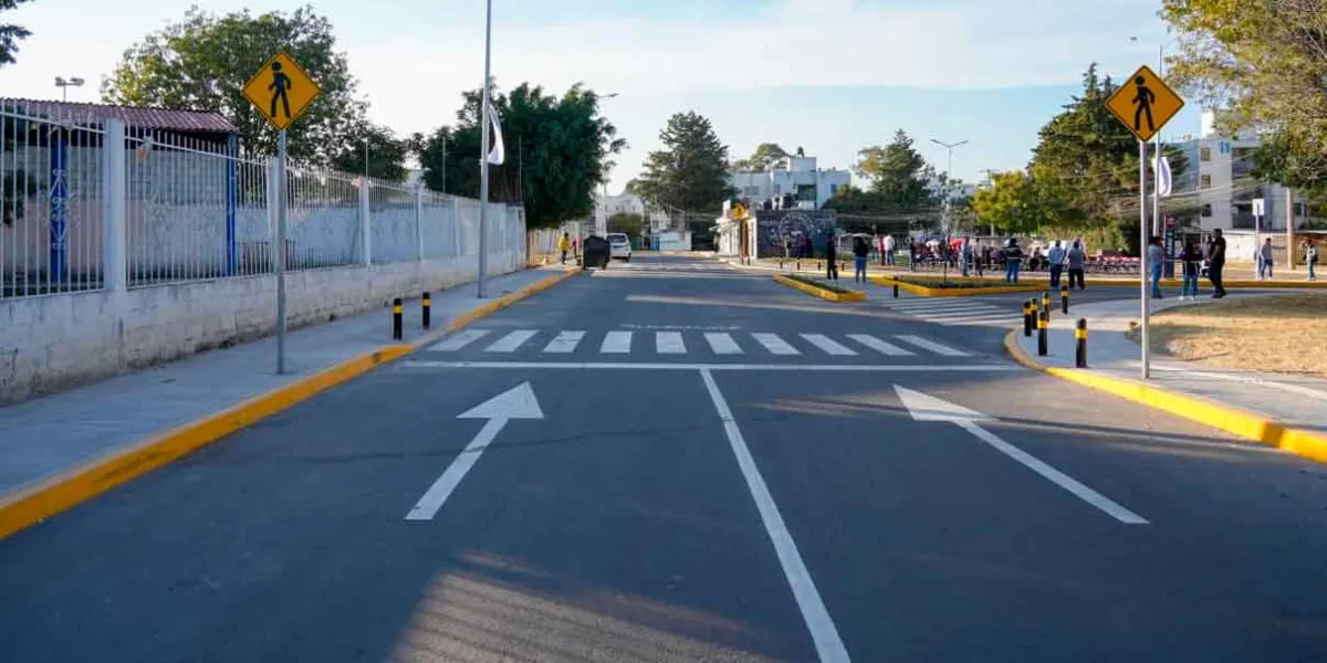 Entrega Pepe Chedraui rehabilitación vial en la unidad habitacional Loma Bella