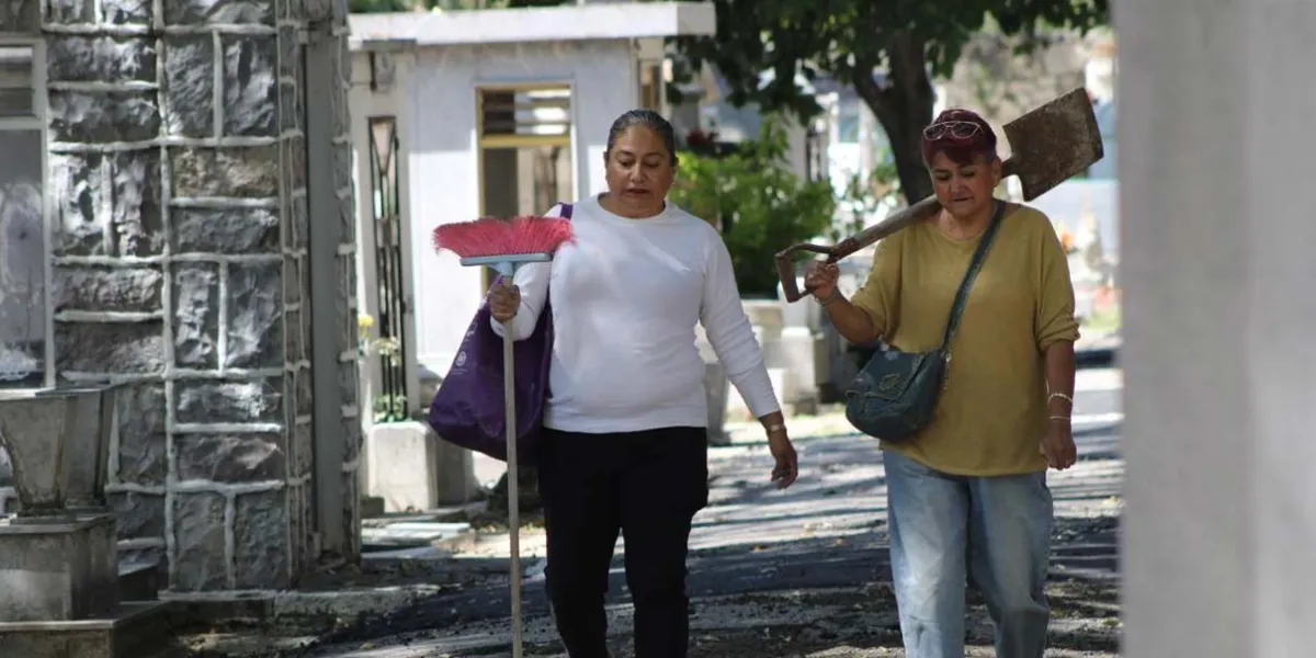 Gobierno de la Ciudad llama a prevenir golpes de calor durante visitas a panteones