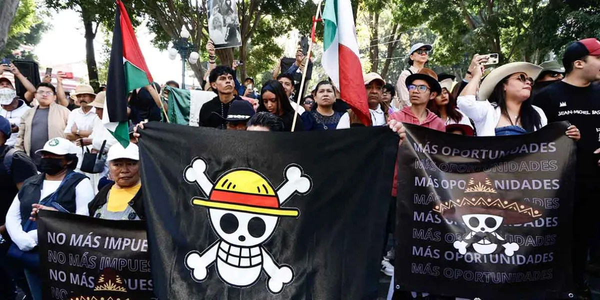 Marcha de la Generación Z en Puebla termina con adulto lesionado