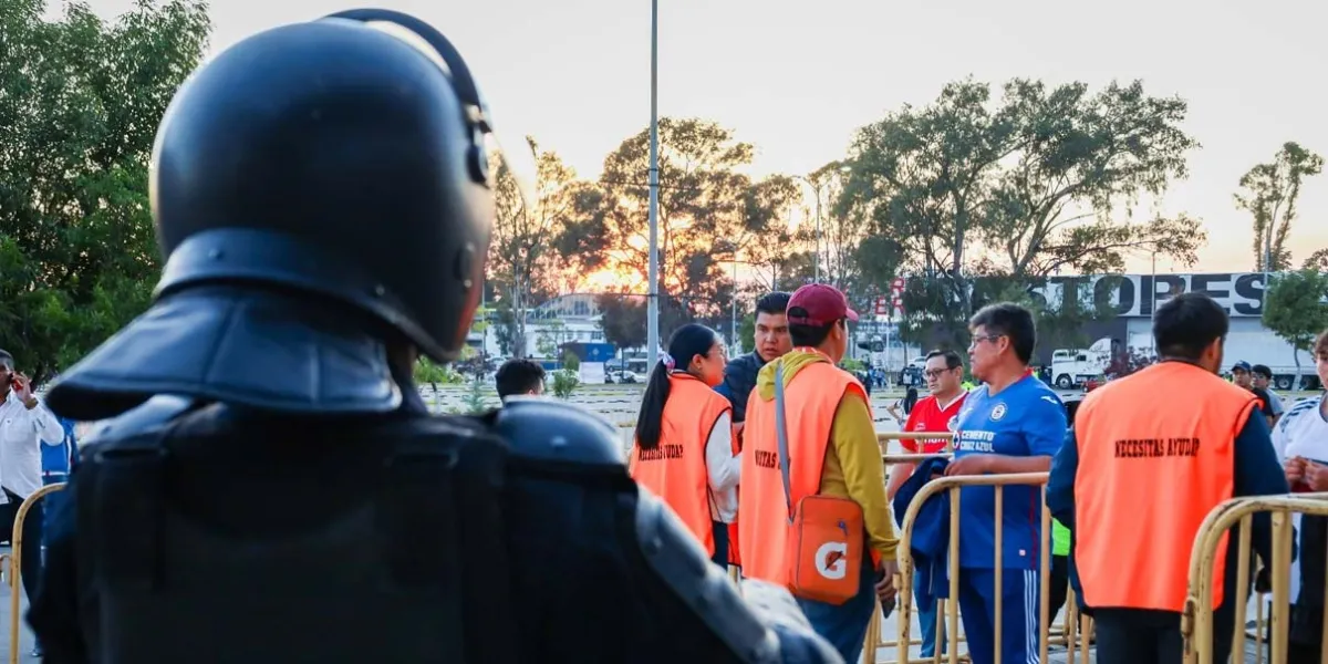 Refuerzan seguridad en el Estadio Cuauhtémoc para el duelo Cruz Azul vs Pumas