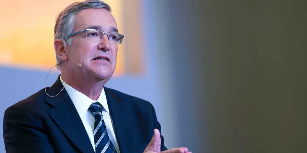 Ricardo Salinas Pliego suspende nuevas inversiones en México y acusa “régimen comunista”