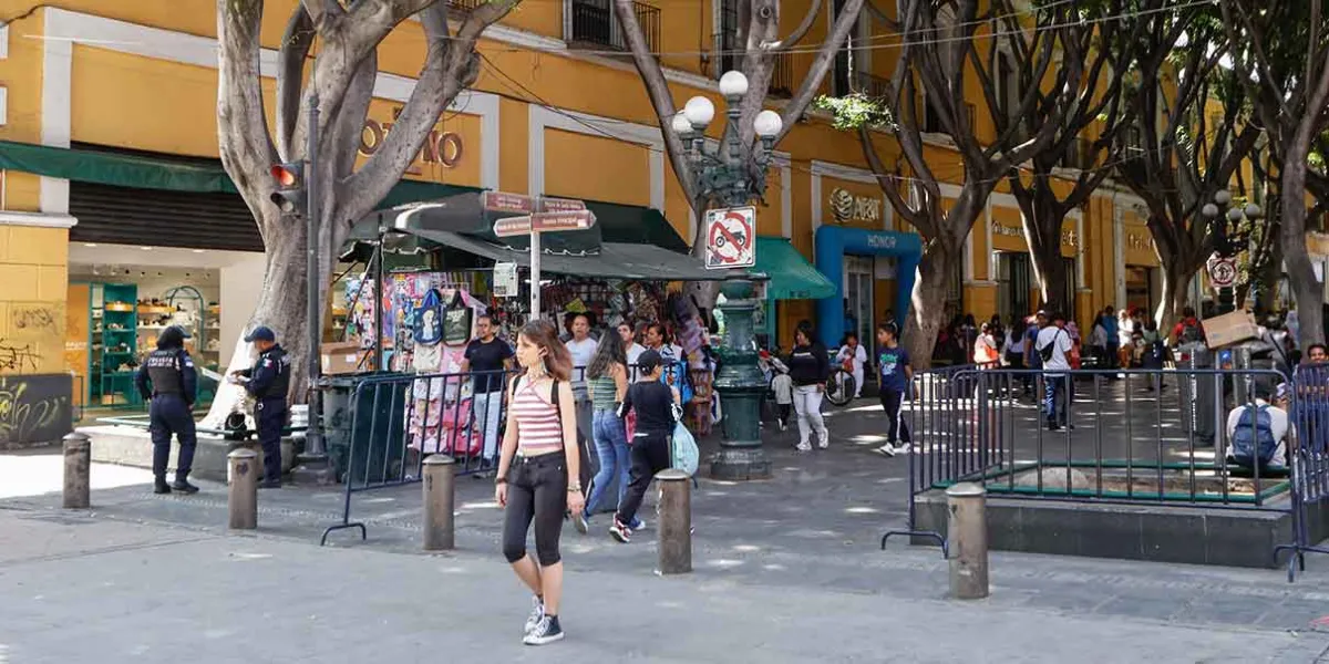 Ayuntamiento debe aplicar estrategia permanente contra ambulantes: Consejo