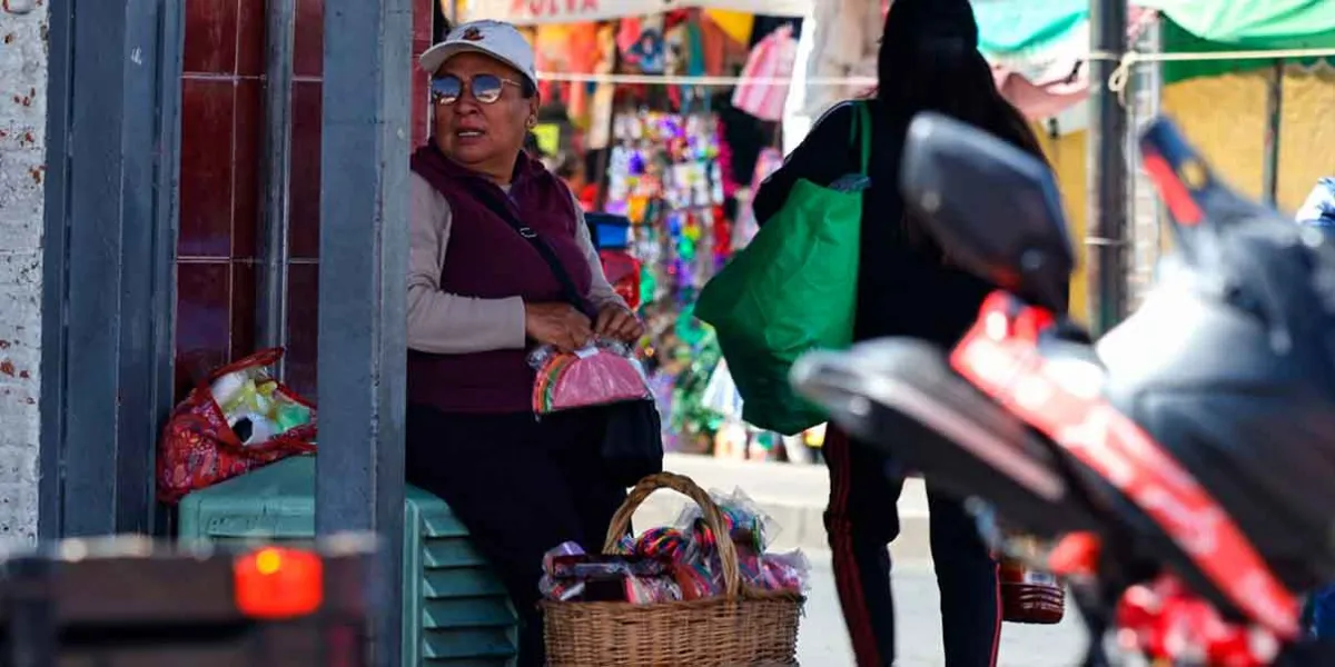 México enfrenta mayor informalidad laboral pese a crecimiento en la PEA durante octubre de 2025