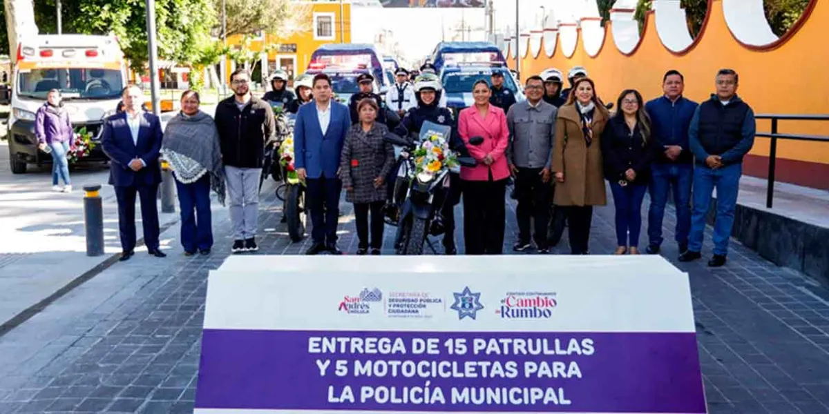 En ceremonia cívica Lupita Cuautle reafirma su compromiso con la paz y la seguridad del municipio