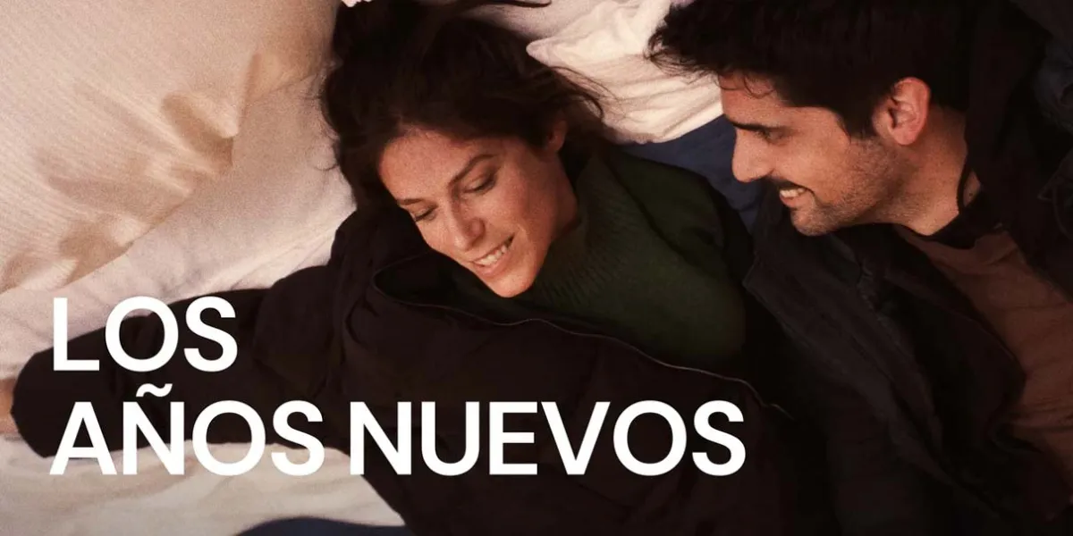 Amor y compromiso en la serie española “Los Años Nuevos”, ahora en MUBI