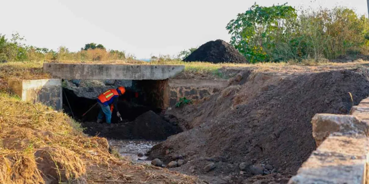 Puntual Mejorarán movilidad con rehabilitación del puente en zona de Tenextepec