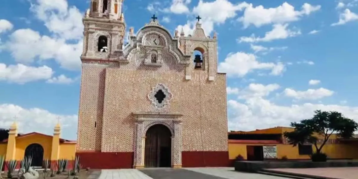 Dañan cámaras y forzan chapas en robo a parroquia de La Trinidad Tepango, en Atlixco