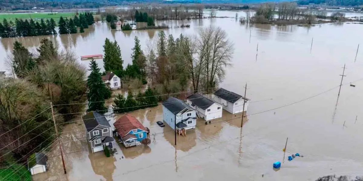 Tormentas históricas provocan daños masivos y cortes de energía en Washington 