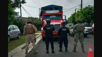 MARINA asegura torton con hidrocarburo robado en Venustiano Carranza