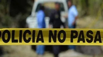 Encuentran cuerpo semi enterrado en lote baldío de Tehuacán