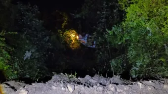 18 lesionados en Huauchinango tras caer colectiva a barranco