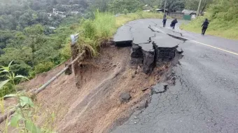Lluvias destruyen carreteras y caminos en al menos 10 municipios de la Sierra Norte