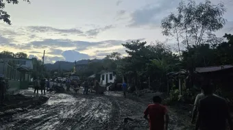 Tormenta tropical Jerry deja caminos destruidos y decenas de damnificados en Venustiano Carranza