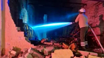 Explosión de polvorín en Ajalpan deja daños y alarma vecinal