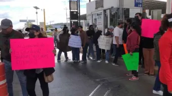 Protestan estudiantes del Tecnológico de Tehuacán y exigen cambio de director