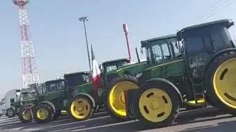 Protesta en Zacatepec: bloqueo carretero y amenaza de marcha hacia Puebla por crisis en el campo