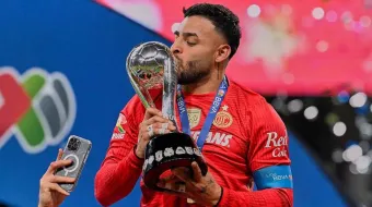 Toluca levanta el bicampeonato con Alexis Vega como héroe