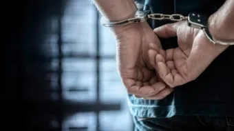 Vecinos detienen a sujeto que robó dentro de una iglesia en Tecamachalco