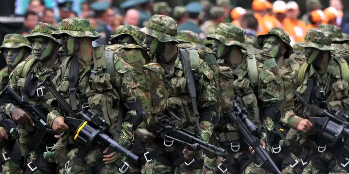 Maduro moviliza 4,5 millones de milicianos ante presencia militar de Estados Unidos