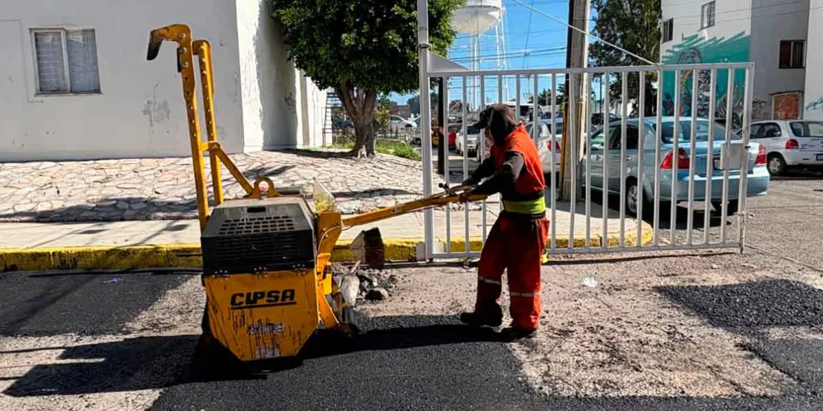 Mejor infraestructura vial fortalece al comercio local: avanza Campaña Capitalina Bacheando Puebla