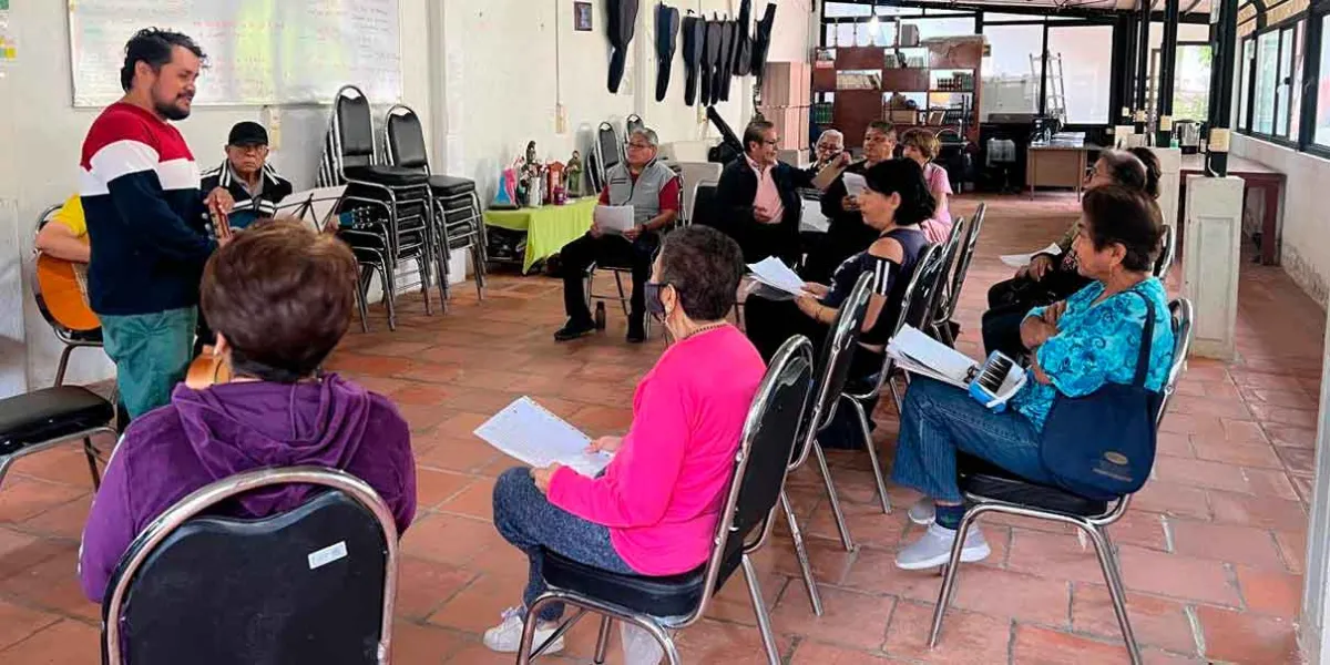 Se fortalecen acciones de atención para adultos mayores en el DIF Atlixco