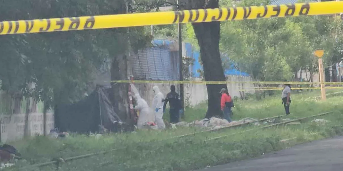 Puebla: Localizan cuerpo enredado en plástico atrás del mercado La Cuchilla
