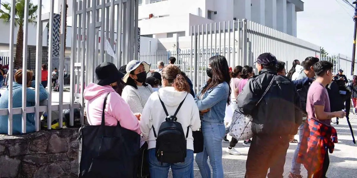 “Lo indispensable para vivir”: pacientes de oncología de Puebla exigen servicios