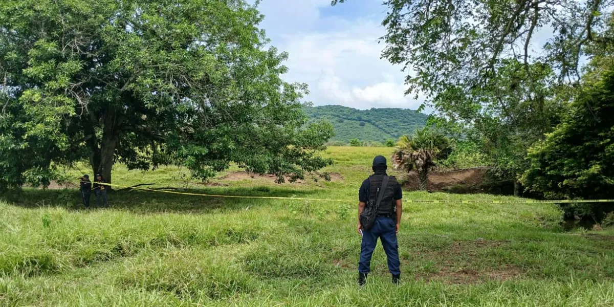 Encuentran cadáver en rancho cerca de plataforma de Pemex en Venustiano Carranza