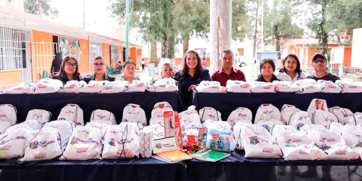 Garantiza Lupita Cuautle útiles escolares para todas y todos los estudiantes de primaria