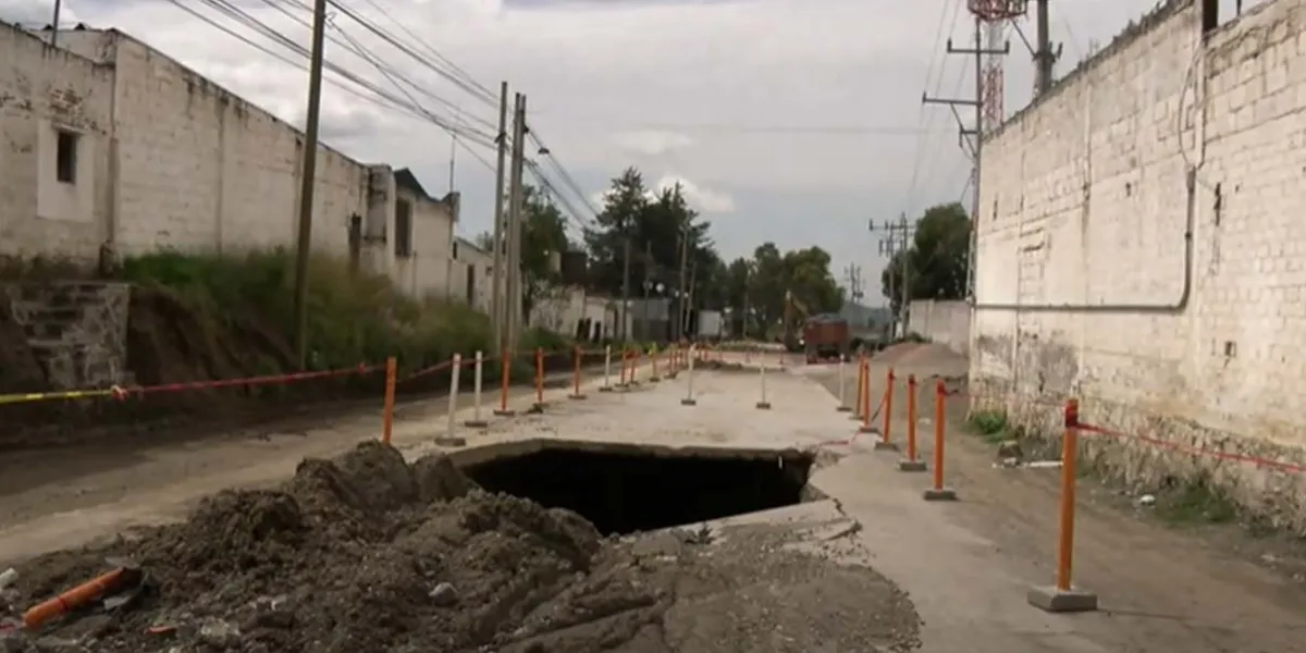 Socavón en Parque Industrial Chachapa afecta tránsito y autoridades aún no resuelven