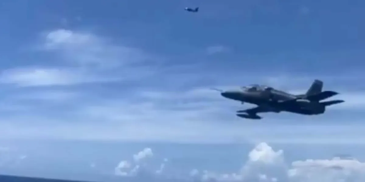 Tensión en el Caribe: aeronaves militares de Venezuela desafían a la Armada de EU