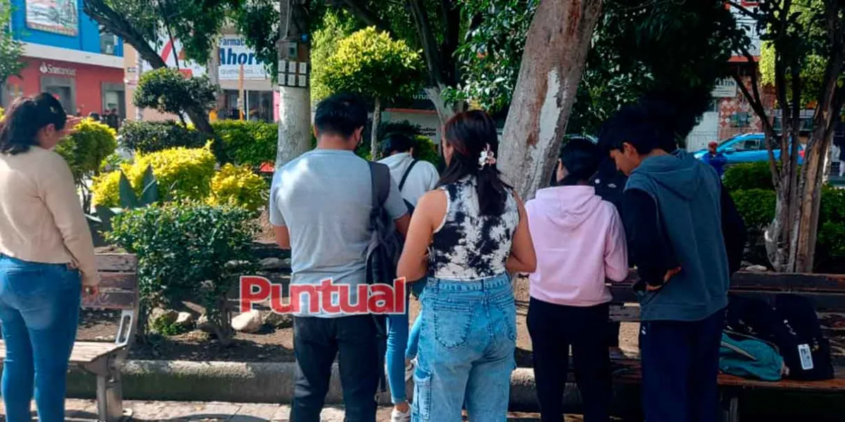 Estudiantes del TecNM en Puebla instalan puntos de acopio para formalizar petición contra su directora