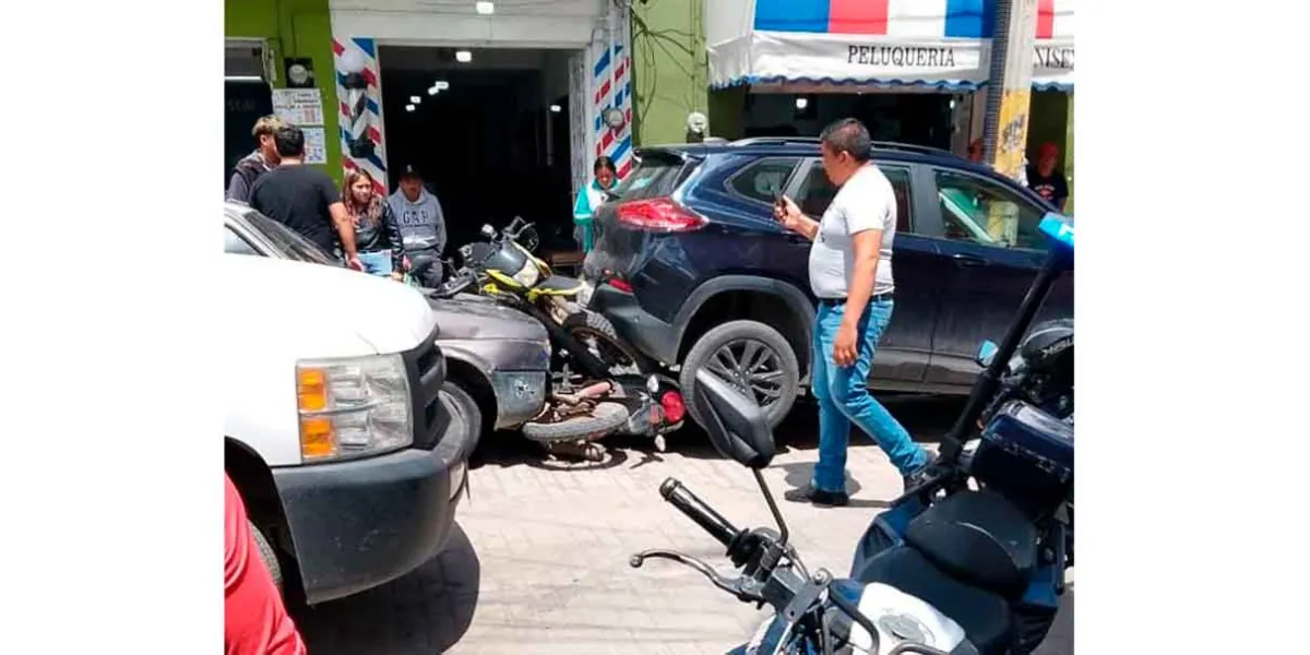 Chofer alcoholizado impacta siete vehículos en San Martín Texmelucan