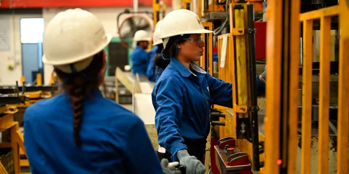 Sector IMMEX en Puebla registra caída de empleo y repunte moderado en ingresos