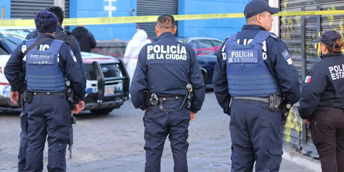 Solo una víctima de los tres cuerpos abandonados en el mercado 5 de Mayo estaba ligada al narcomenudeo: FGE Puebla