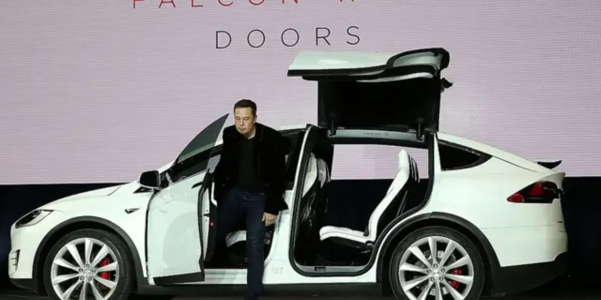 El plan de Tesla para mantener a Elon Musk: un billón de dólares