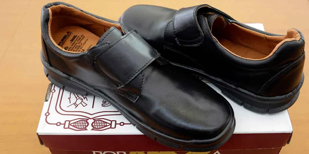Armenta refuerza la industria zapatera en Puebla con 700 millones para uniformes y calzado