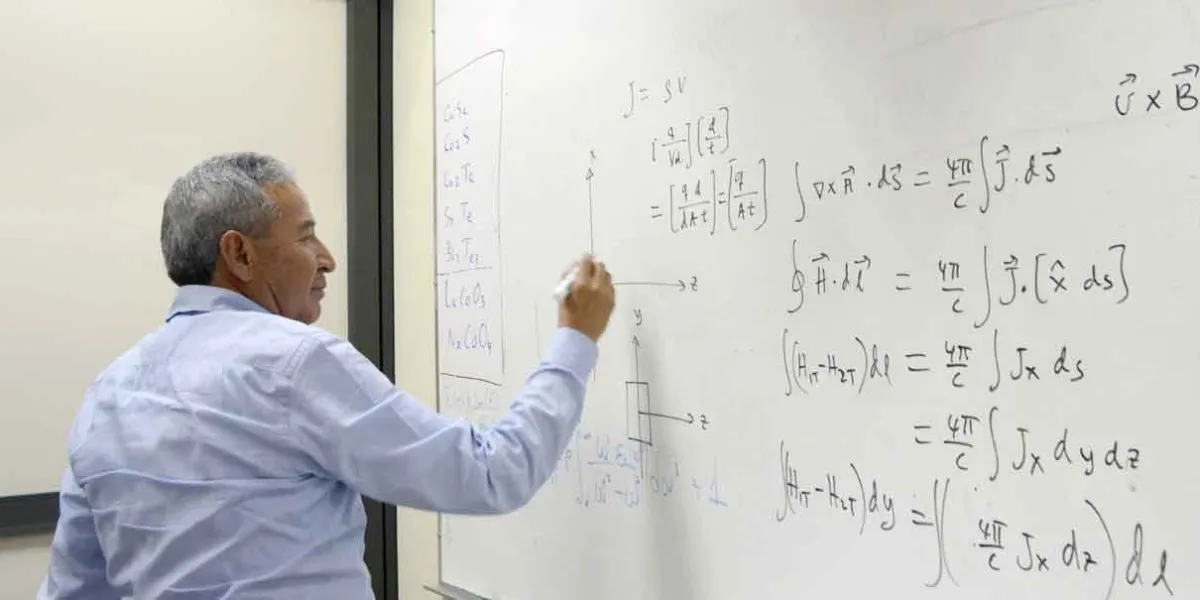 Colaboración científica en la BUAP para dar certeza teórica a propuestas experimentales