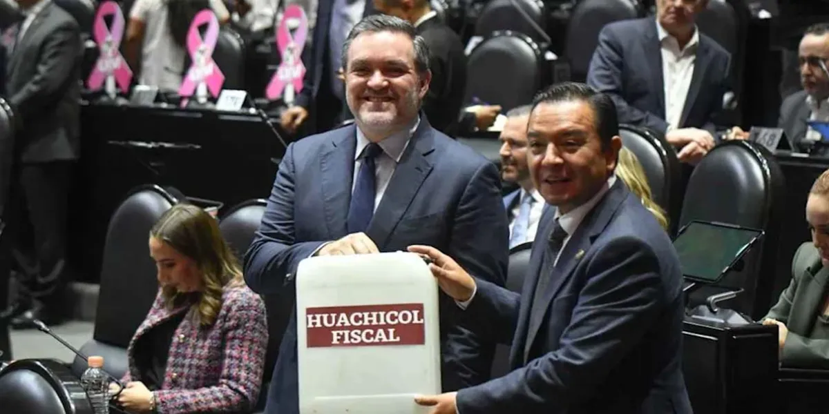 Entre gritos y reclamos, aprueban reforma aduanera para frenar huachicol fiscal