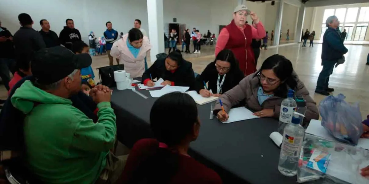 Gobierno de Puebla brinda atención inmediata a familias de Sierra Norte