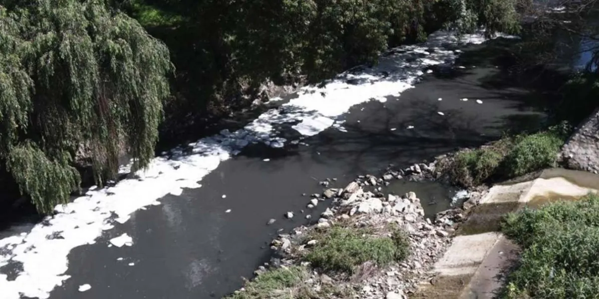 Industrias tienen un año para dejar de contaminar el río Atoyac