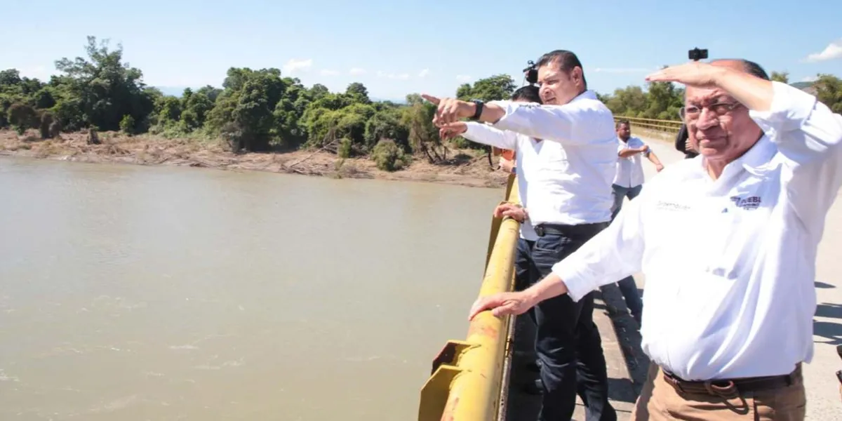 La reconstrucción de puentes y carreteras de Tenampulco es un compromiso: Armenta