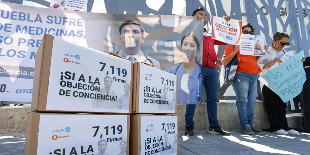 Médicos poblanos se oponen a eliminar la objeción de conciencia en la práctica médica