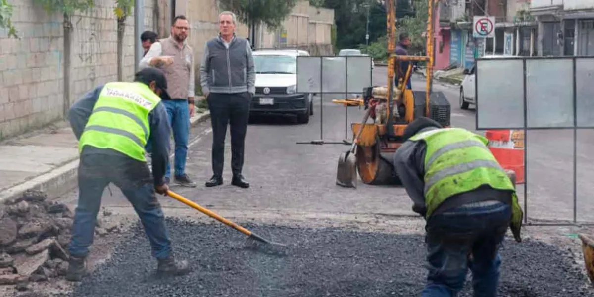 Supervisa Pepe Chedraui trabajos de bacheo en la colonia San José del Conde
