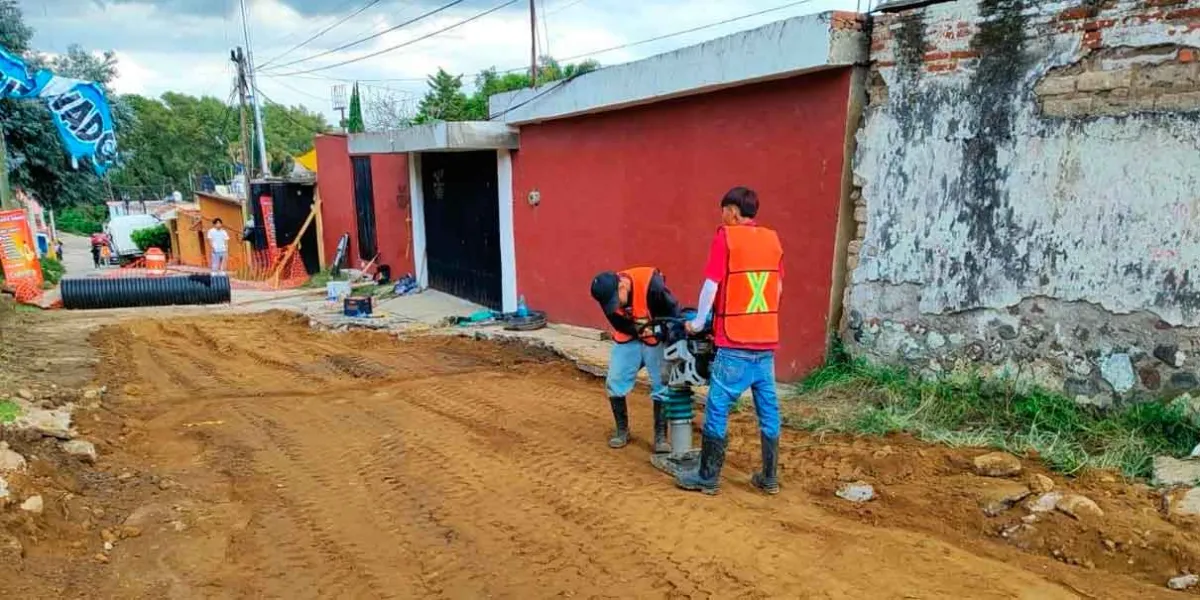 Intensifica Ayuntamiento de Puebla  reparación de socavones