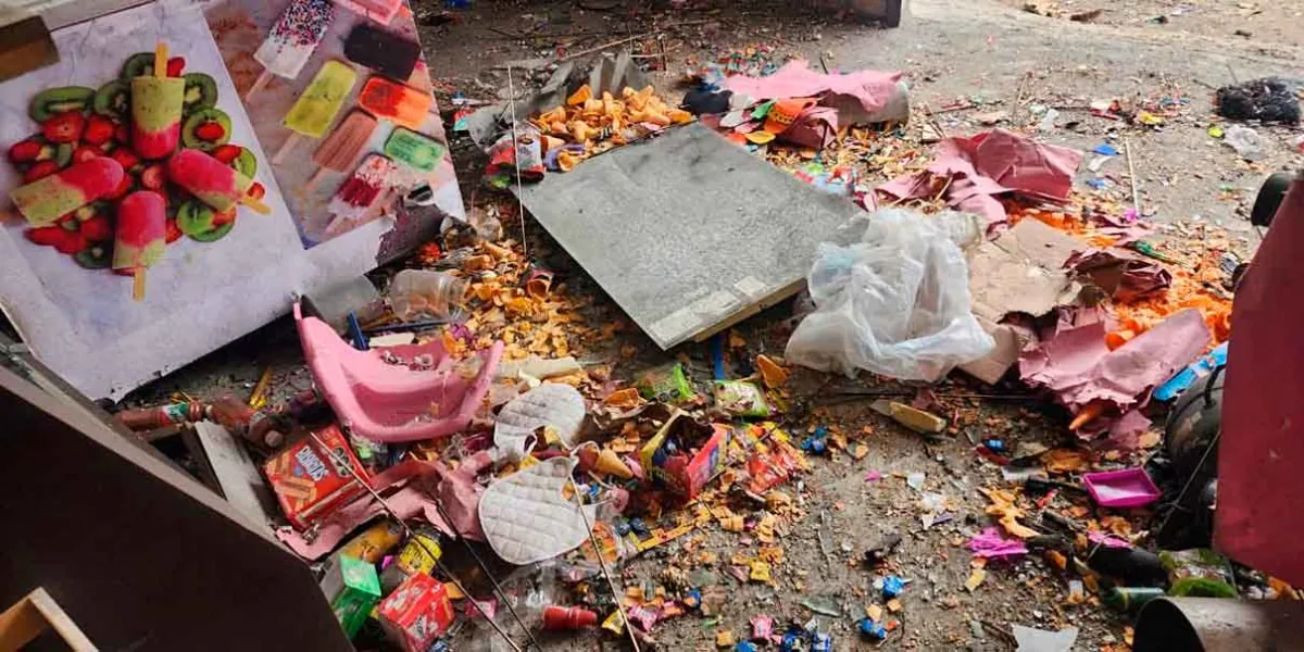 Clausuran papelería en Tlahuapan tras explosión por material pirotécnico