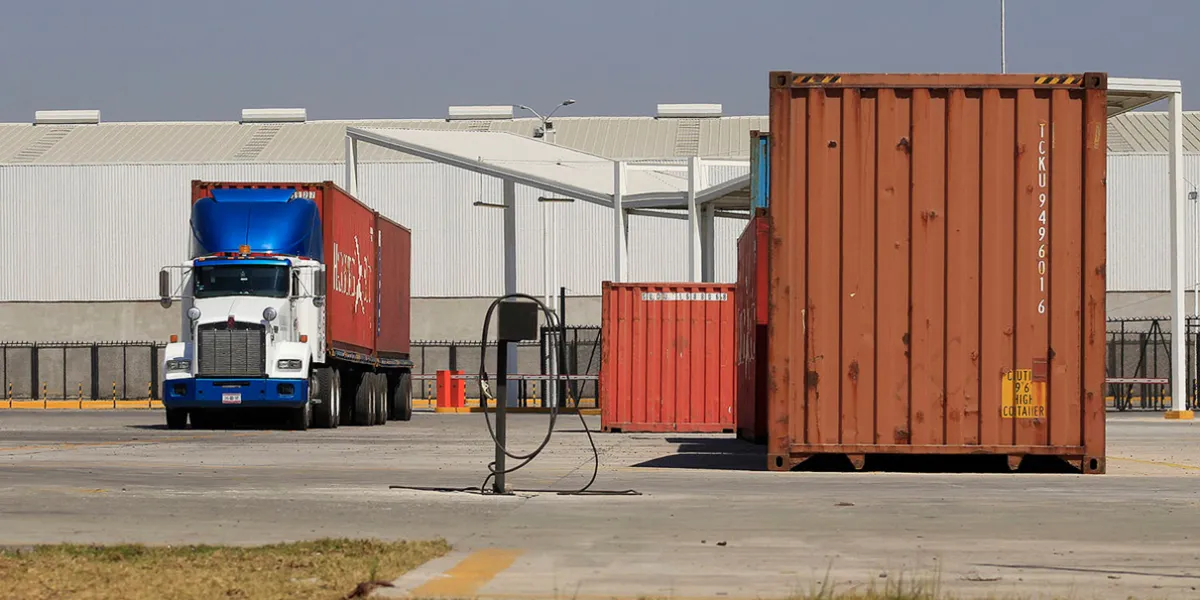 Exportaciones de Puebla bajan 18.8% en primer semestre de 2025, revela Inegi